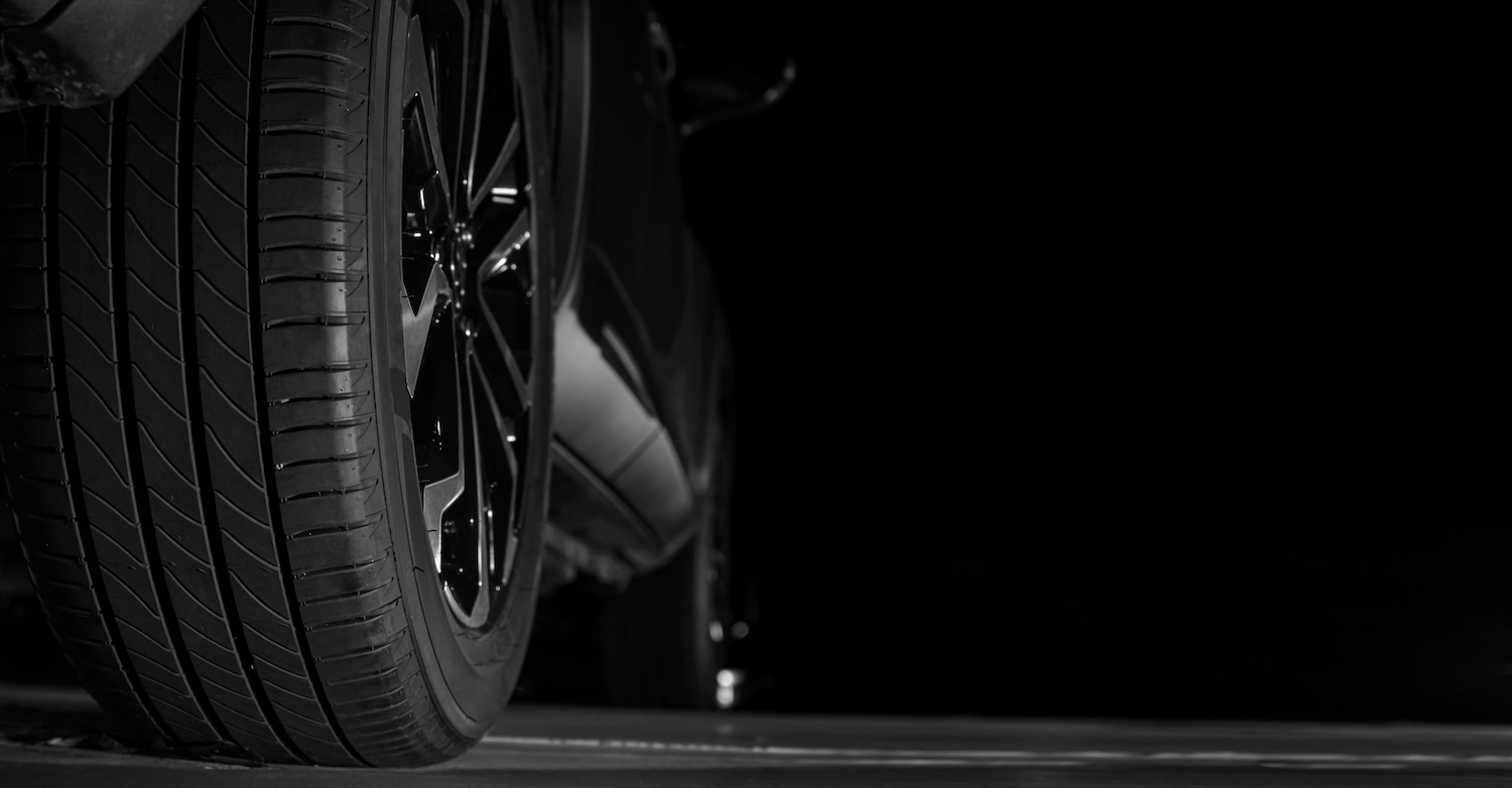 Blurred,Hand,Touching,Wheat,Spikes,With,Her,Hand,At,Sunset